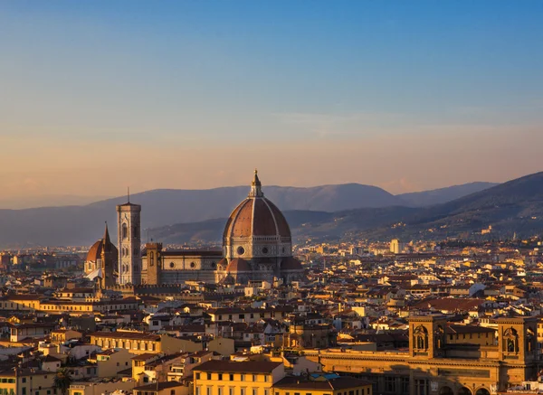 Cathedral of Santa Maria del Fiore a Florence — Stock Photo, Image