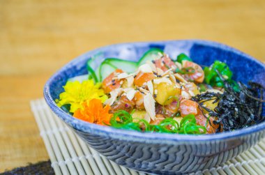 Geleneksel güzel yemek dürtüsü.