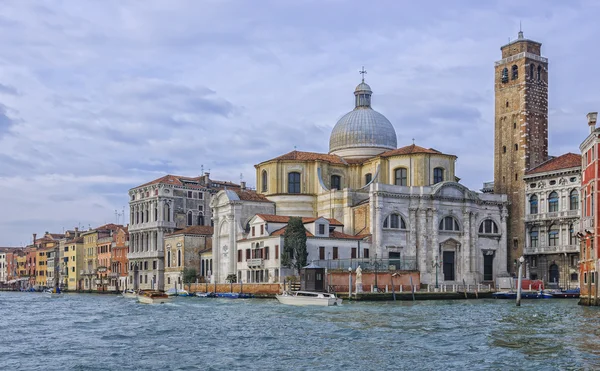 Palazzo Labia ja San Geremian kirkko Venetsiassa — kuvapankkivalokuva