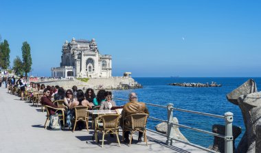 Yerel ve restorantı eksilerini Casino yakınındaki zevk turist