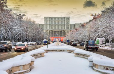 Kış sezonu boyunca Parlamento Sarayı