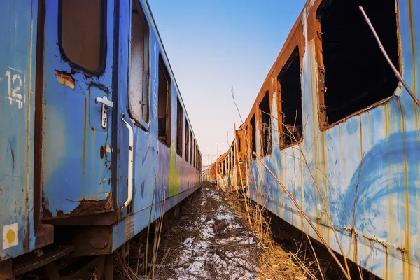 Vagones de pasajeros abandonados Fotos de stock libres de derechos