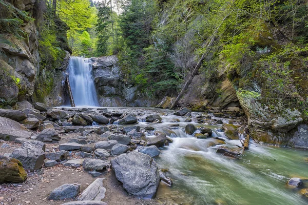 Catarata de Pruncea en el río Casoca —  Fotos de Stock