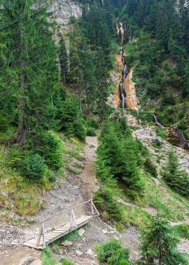 Atları şelale Romanya'da en yüksek Şelalesi