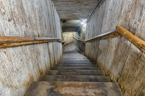 Narrow entrance wooden stairs — Stock Photo, Image