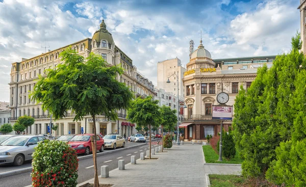 Hotel Capsa i Hotel Capitol na słynnej alei zwycięstwa (Calea Vi — Zdjęcie stockowe