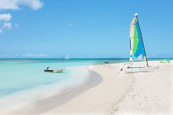Aruba in Palm Beach in de Caribische zee — Stockfoto