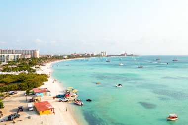 Palm beach, Aruba Karayip Denizi üzerinden hava
