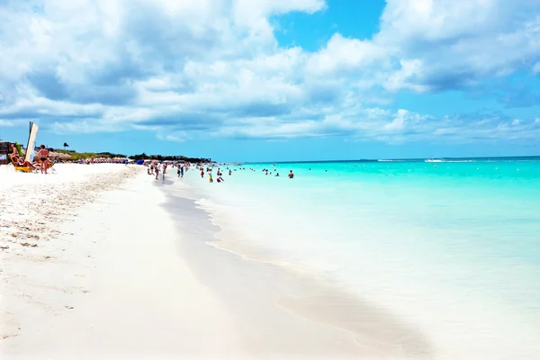 Eagle beach na ostrově Aruba v Karibském moři — Stock fotografie