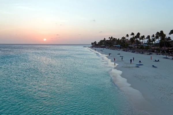 Aerea dalla spiaggia di Manchebo sull'isola di Aruba nel Mar dei Caraibi — Foto Stock