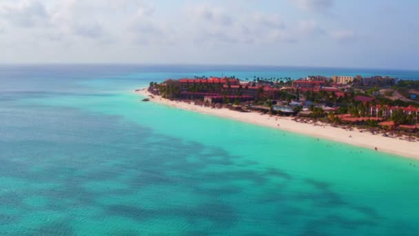Luchtfoto van Manchebo beach op Aruba island in het Caribisch gebied — Stockvideo