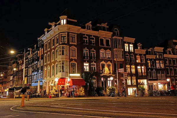 Traditionelle Amsterdamer Häuser Der Weihnachtszeit Den Niederlanden Der Nacht — Stockfoto