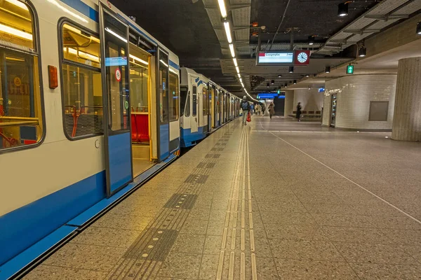 Пустой Метро Центральном Вокзале Амстердаме Нидерланды Время Коронного Кризиса — стоковое фото