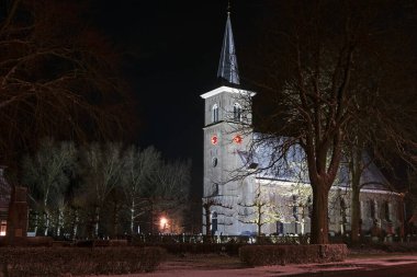 Hollanda, Friesland, Ternaard 'dan karlı bir kilise.