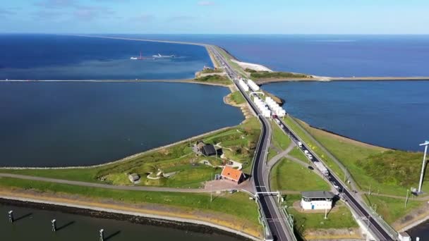 Flygplan Från Slussar Kornwerderzand Afsluitdijk Nederländerna — Stockvideo