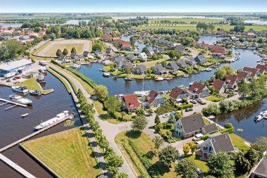 Hollanda, Friesland 'daki Terherne şehrinden havadan.