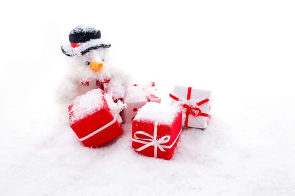 Weihnachtsmann Mit Weihnachtsgeschenken Schnee — Stockfoto