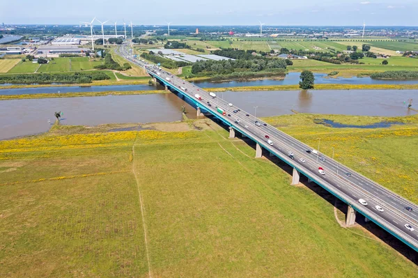 Aeronáutica Rodovia A27 Perto Nieuwegein Ponte Lek Uma Paisagem Inundada — Fotografia de Stock