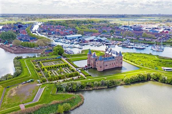 Hollanda Daki Ijsselmeer Deki Ortaçağ Muiderslot Şatosundan Havadan — Stok fotoğraf