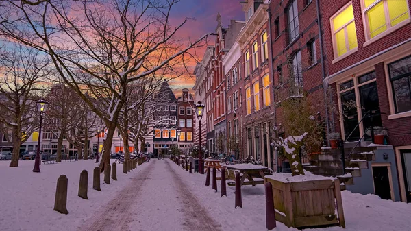 Városi Festői Havas Amszterdm Télen Hollandiában Naplementekor — Stock Fotó