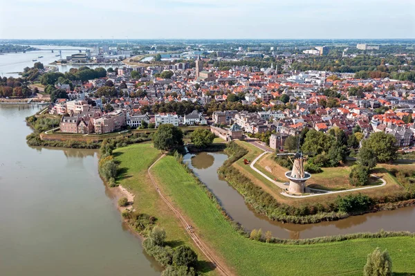 Vzduch Historického Města Gorinchem Řeky Merwede Nizozemsku — Stock fotografie