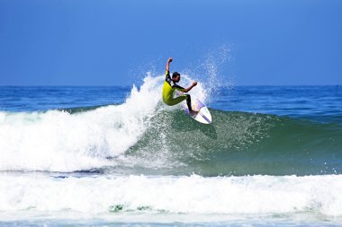 profesyonel sörfçü