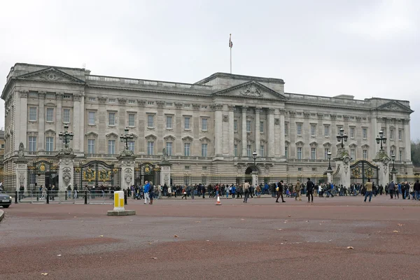 Buckingham Palace in London — Stock Photo, Image