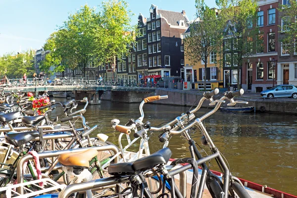 Stadsbild från Amsterdam i Nederländerna — Stockfoto