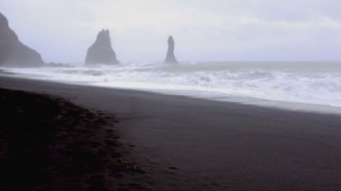 İzlanda 'daki Kara Kum Sahili