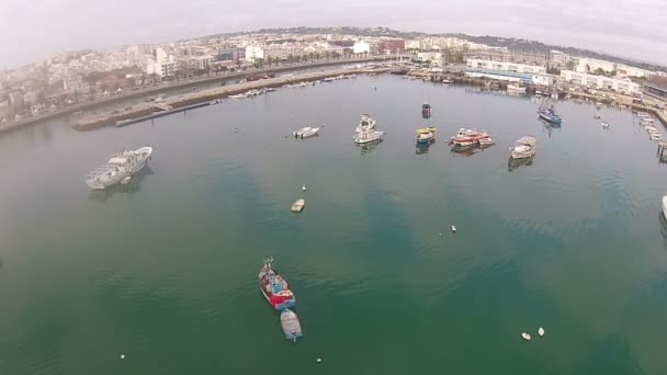 Vista para o porto de Lagos — Vídeo de Stock