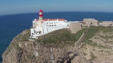 Deniz feneri Cabo Vicente Sagres Portekiz yakınındaki gelen hava