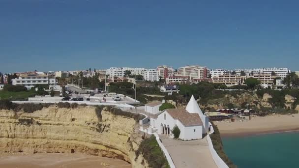 Aérea de la iglesia Senhora da Rocha — Vídeos de Stock