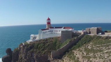 Deniz feneri Cabo Vicente Sagres Portekiz yakınındaki gelen hava