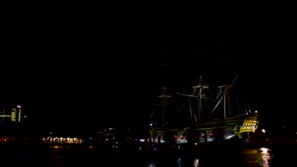 The harbor from Amsterdam at night in the Netherlands — Stock Video