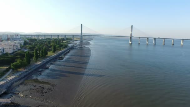 Vasco da Gama Brug in Lissabon — Stockvideo