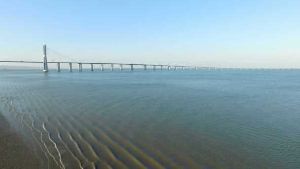 Ponte Vasco da Gama em Lisboa — Vídeo de Stock