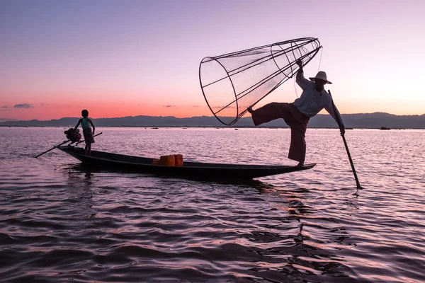 Silhouette of fisherman at sunset Inle Lake Burma Myanmar — Stock Photo, Image