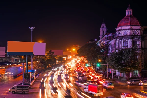 Traffic in Yangon Myanmar at night — Stock Photo, Image
