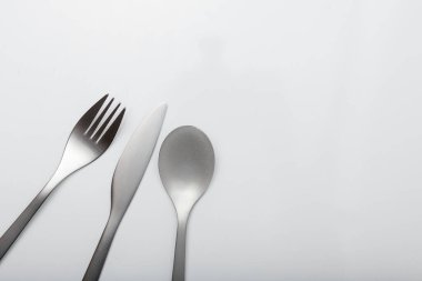 En az tasarlanmış inoks çatal bıçak takımı