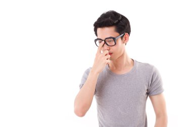 düşünme, inek adam vurdu, stüdyo beyaz izole arka plan