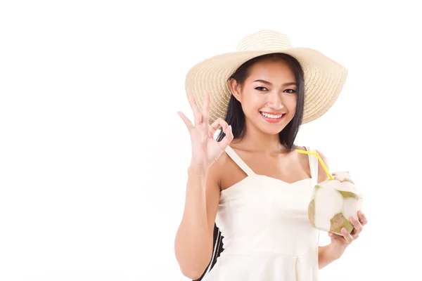 Summer woman giving ok hand gesture — Stock Photo, Image
