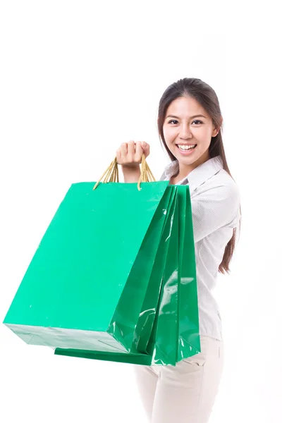 Ευτυχισμένη γυναίκα με τσάντα για ψώνια — Φωτογραφία Αρχείου