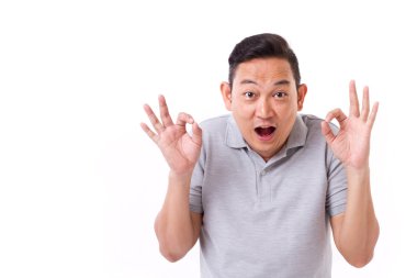 mutlu, çıktıktan dostum vererek ok el işareti jest