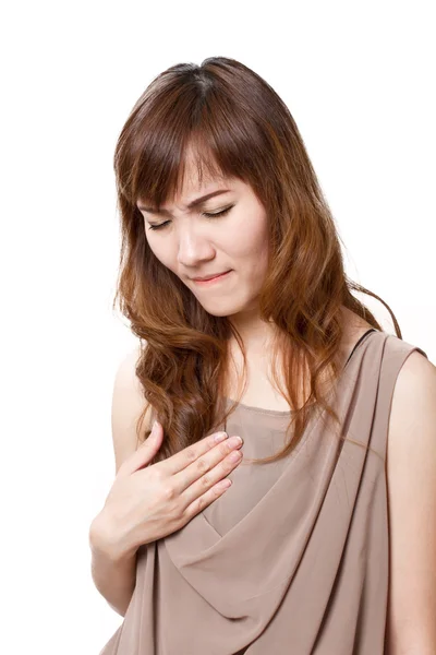 Zieke vrouw met gezondheidsprobleem op de borst, concept van hart — Stockfoto