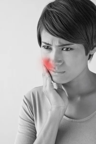 Preoccupazione donna con mal di denti, problemi orali, ansia umore — Foto Stock