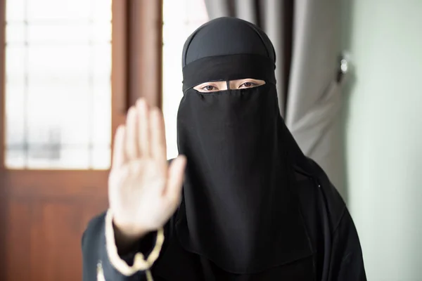 Serious Upset Middle Eastern Muslim Woman Showing Stop Hand Gesture — Stock Photo, Image