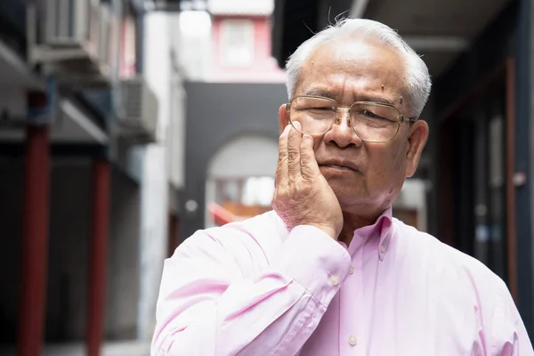 Asiático Anciano Hombre Mayor Que Sufre Dolor Muelas Caries Dental — Foto de Stock