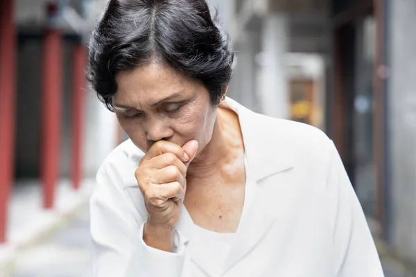 Malata Donna Anziana Tosse Causa Raffreddore Influenza Mal Gola Sintomi — Foto Stock