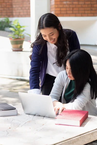 Asian Woman College Student Studying University Campus Her Classmate Tutor — Stock Photo, Image