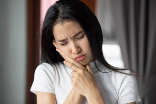 Woman Toothache Portrait Woman Suffering Toothache Pain Tooth Decay Tooth — Stock Photo, Image